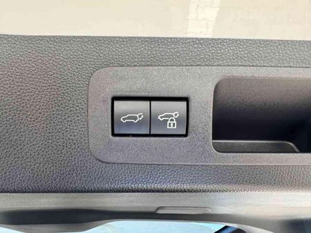 2025-Toyota-Land-Cruiser-300-V6-33D-GR-S_17