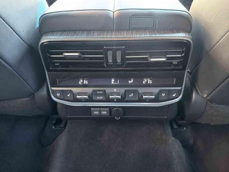 2025-Toyota-Land-Cruiser-300-V6-33D-GR-S_19