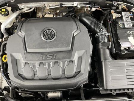 2021-Volkswagen-T-Roc-20-TSI-4Motion-R-Line-Auto_15