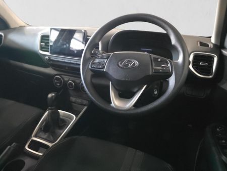 2024-Hyundai-Venue-12-Motion_12