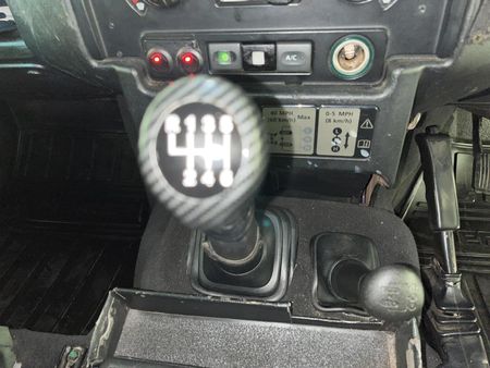 2012-Land-Rover-Defender-110-22D-Station-Wagon_5