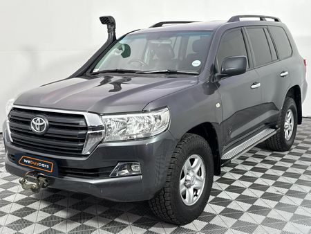 2018-Toyota-Land-Cruiser-200-45-D-V8-GX-Auto_0