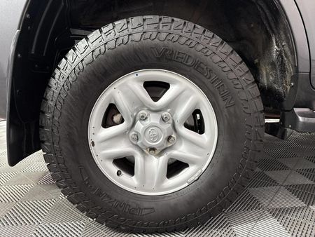 2018-Toyota-Land-Cruiser-200-45-D-V8-GX-Auto_5