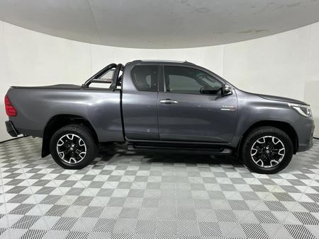 2019-Toyota-Hilux-28-GD-6-Raised-Body-Raider-Auto-Extended-Cab_15
