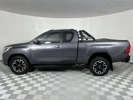 2019-Toyota-Hilux-28-GD-6-Raised-Body-Raider-Auto-Extended-Cab_17
