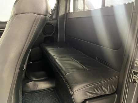 2019-Toyota-Hilux-28-GD-6-Raised-Body-Raider-Auto-Extended-Cab_3
