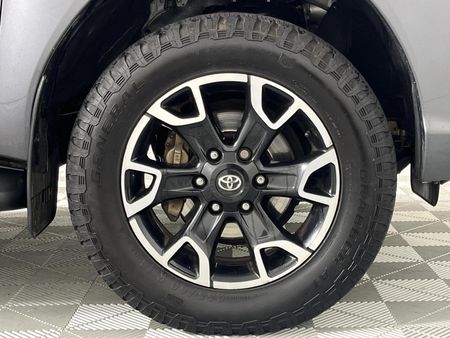 2019-Toyota-Hilux-28-GD-6-Raised-Body-Raider-Auto-Extended-Cab_4