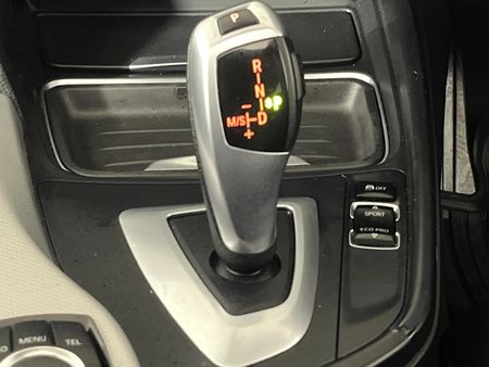 2015-BMW-3-Series-320d-M-Sport-Auto_10