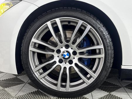 2015-BMW-3-Series-320d-M-Sport-Auto_4