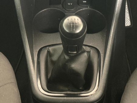 2025-Volkswagen-Polo-Vivo-14_10