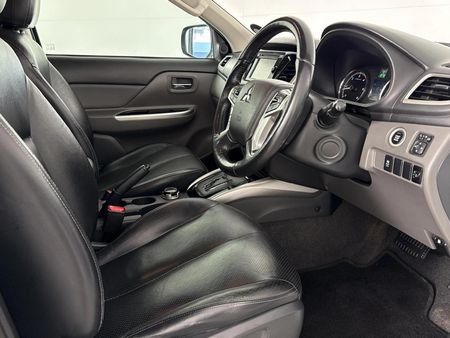 2018-Mitsubishi-Triton-24-Di-Dc-4x4-Auto-Double-Cab_9