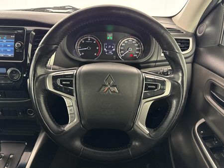 2018-Mitsubishi-Triton-24-Di-Dc-4x4-Auto-Double-Cab_12