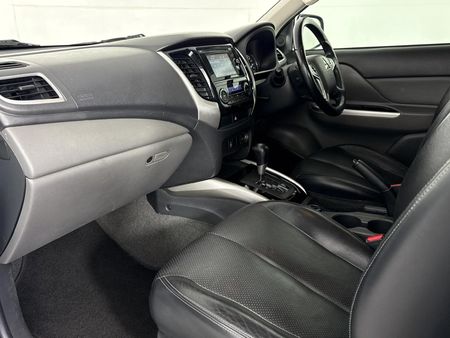 2018-Mitsubishi-Triton-24-Di-Dc-4x4-Auto-Double-Cab_8