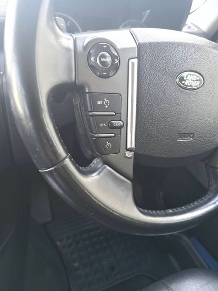 2014-Land-Rover-Discovery-4-30-V6-SC-SE_12
