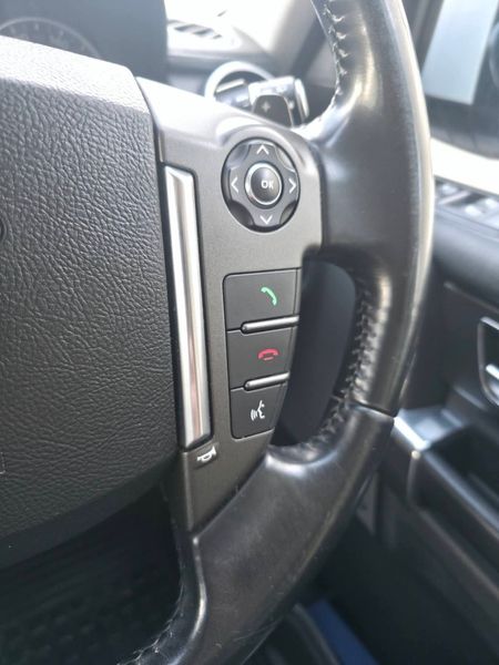 2014-Land-Rover-Discovery-4-30-V6-SC-SE_13