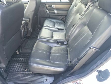 2014-Land-Rover-Discovery-4-30-V6-SC-SE_18
