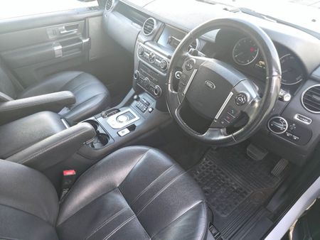2014-Land-Rover-Discovery-4-30-V6-SC-SE_8