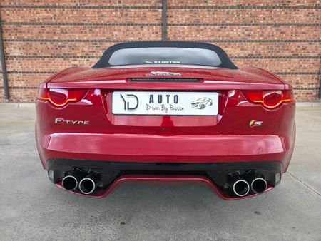 2015-Jaguar-F-Type-S-50-V8-Convertible_12