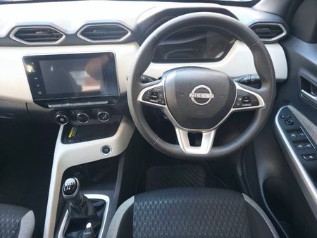 2024-Nissan-Magnite-10-Acenta_7