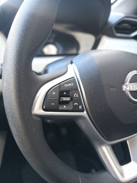2024-Nissan-Magnite-10-Acenta_8