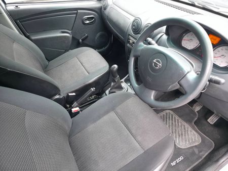 2021-Nissan-NP200-16-AC-Safety-Pack_5
