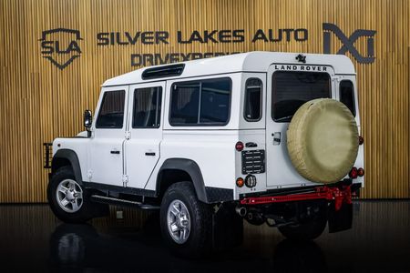 2017-Land-Rover-Defender-110-22D-Station-Wagon_2
