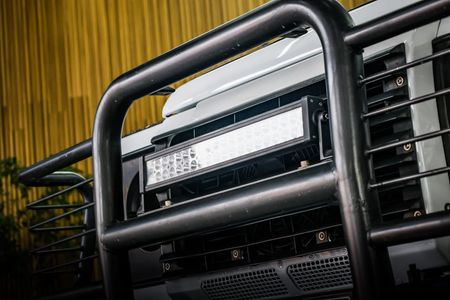 2017-Land-Rover-Defender-110-22D-Station-Wagon_6