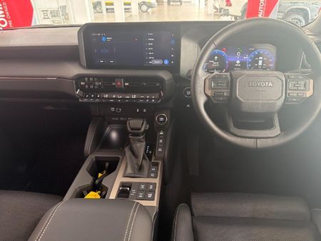 2026-Toyota-Land-Cruiser-Prado-VX-R-28GD-Auto_3