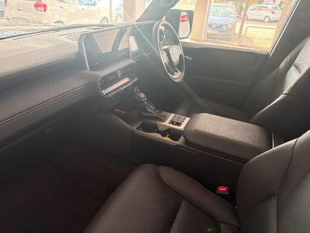 2026-Toyota-Land-Cruiser-Prado-VX-R-28GD-Auto_5
