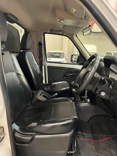 2022-Mahindra-Pik-Up-22-mHawk-S4-Single-Cab_11