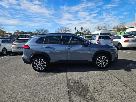 2024-Toyota-Corolla-Cross-18-XR-Hybrid_1