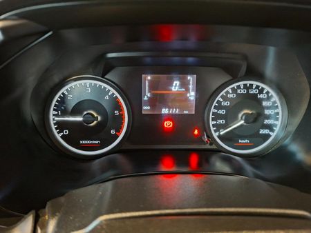 2023-Isuzu-D-Max-19-DDI-HR-L-4x4-Single-Cab_5