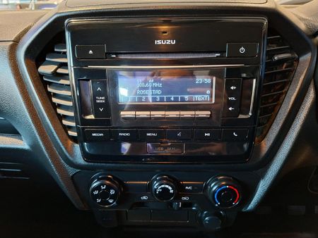 2023-Isuzu-D-Max-19-DDI-HR-L-4x4-Single-Cab_6