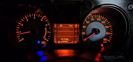 2022-Suzuki-Jimny-15-GLX_10