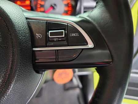 2022-Suzuki-Jimny-15-GLX_15