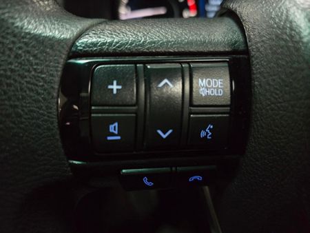 2023-Toyota-Fortuner-24-GD-6-RB-Auto_22