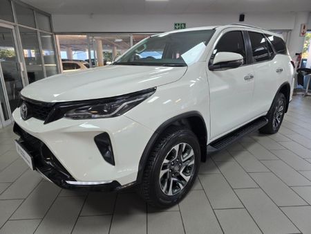 2023-Toyota-Fortuner-24-GD-6-RB-Auto_3