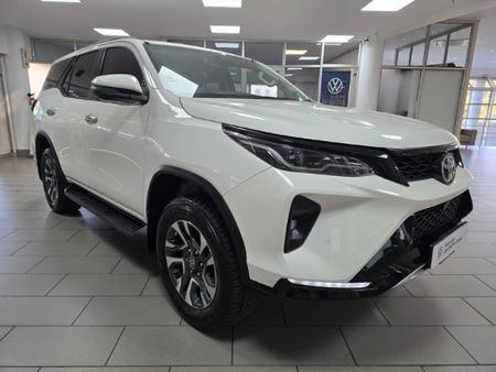 2023-Toyota-Fortuner-24-GD-6-RB-Auto_6
