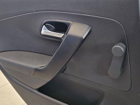 2025-Volkswagen-Polo-Vivo-16-Life_9