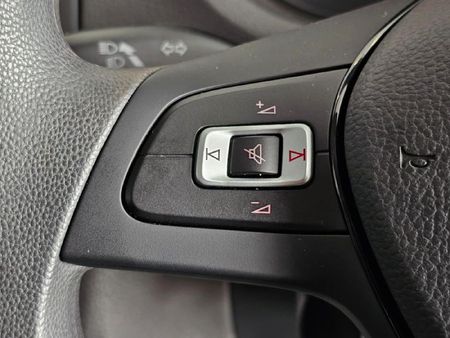 2025-Volkswagen-Polo-Vivo-16-Life_14