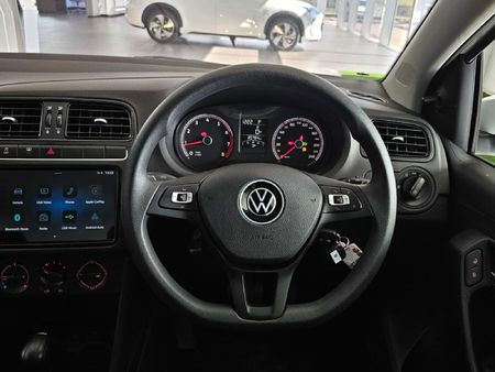 2025-Volkswagen-Polo-Vivo-16-Life_7