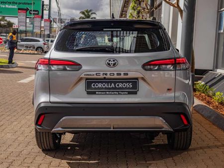 2026-Toyota-Corolla-Cross-18-GR-S_12