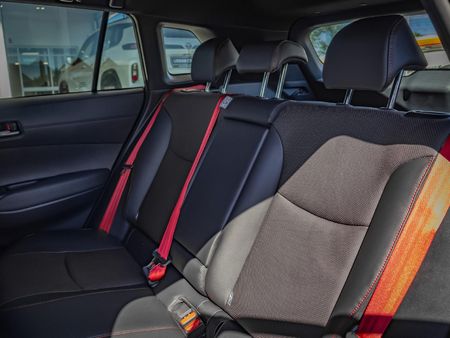 2026-Toyota-Corolla-Cross-18-GR-S_5