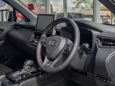 2026-Toyota-Corolla-Cross-18-GR-S_8