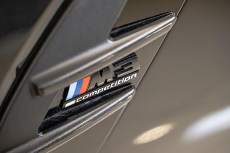 2024-BMW-M3-Competition-Touring-M-xDrive_12