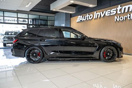 2024-BMW-M3-Competition-Touring-M-xDrive_14