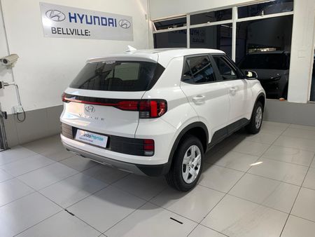 2025-Hyundai-Venue-12-Motion_3