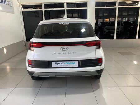 2025-Hyundai-Venue-12-Motion_5