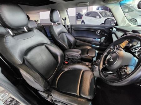 2014-MINI-Hatch-Cooper-Auto_9
