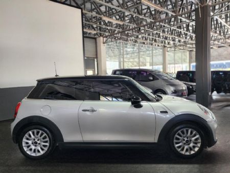2014-MINI-Hatch-Cooper-Auto_3